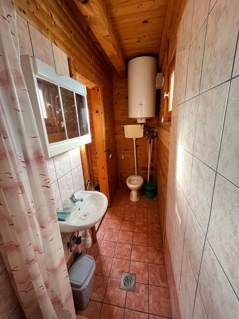 Almos Apartman Balatonfenyves Dış mekan fotoğraf